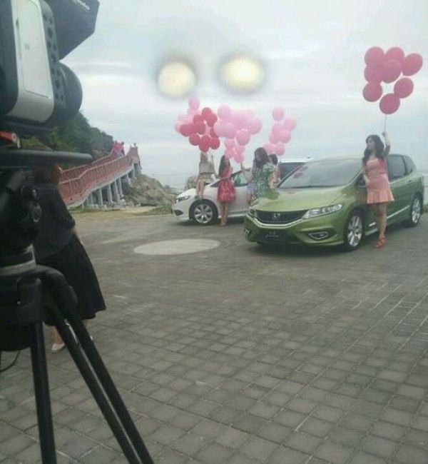 红透半边天的韩国T-ARA组合代言汽车广告