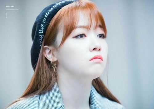 Bang Min-ah方敏雅隶属哪个女团成员？她主演哪部漫改剧重返电视荧屏？