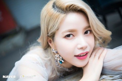 颂乐Yong-sun Kim隶属哪个女团成员？何时发行首张个人专辑SOLO出道？