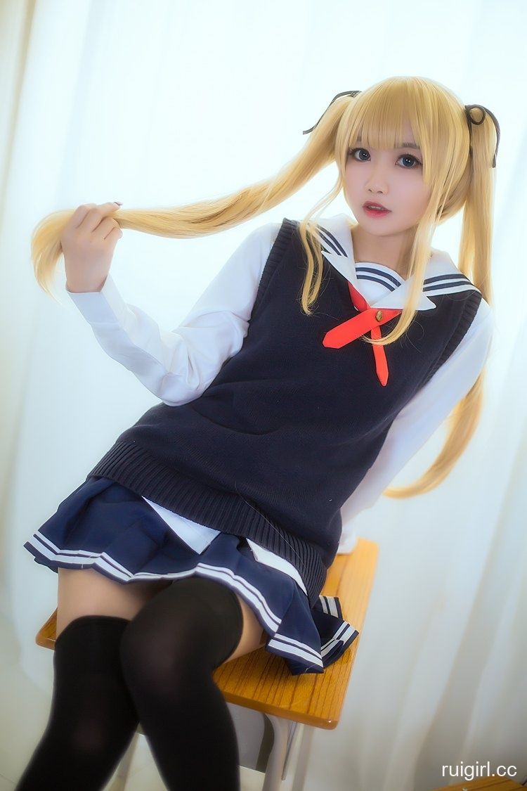 微博红人@鬼畜瑶在不在w 校服 【15P】-【爱主播】