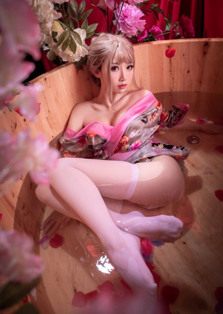 面饼仙儿 – NO.109 浴缸花香[18P265M]