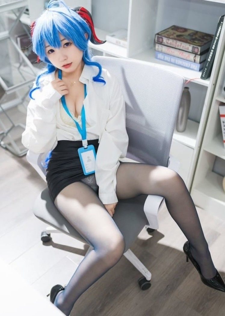 [微密圈]桃沢樱呀 – 香嫩白桃[38P2V-275MB]