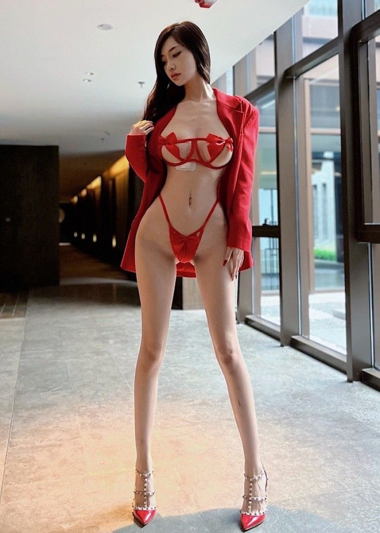 [微密圈]脸红Dearie – 红衣小娇Q[32P-156MB]