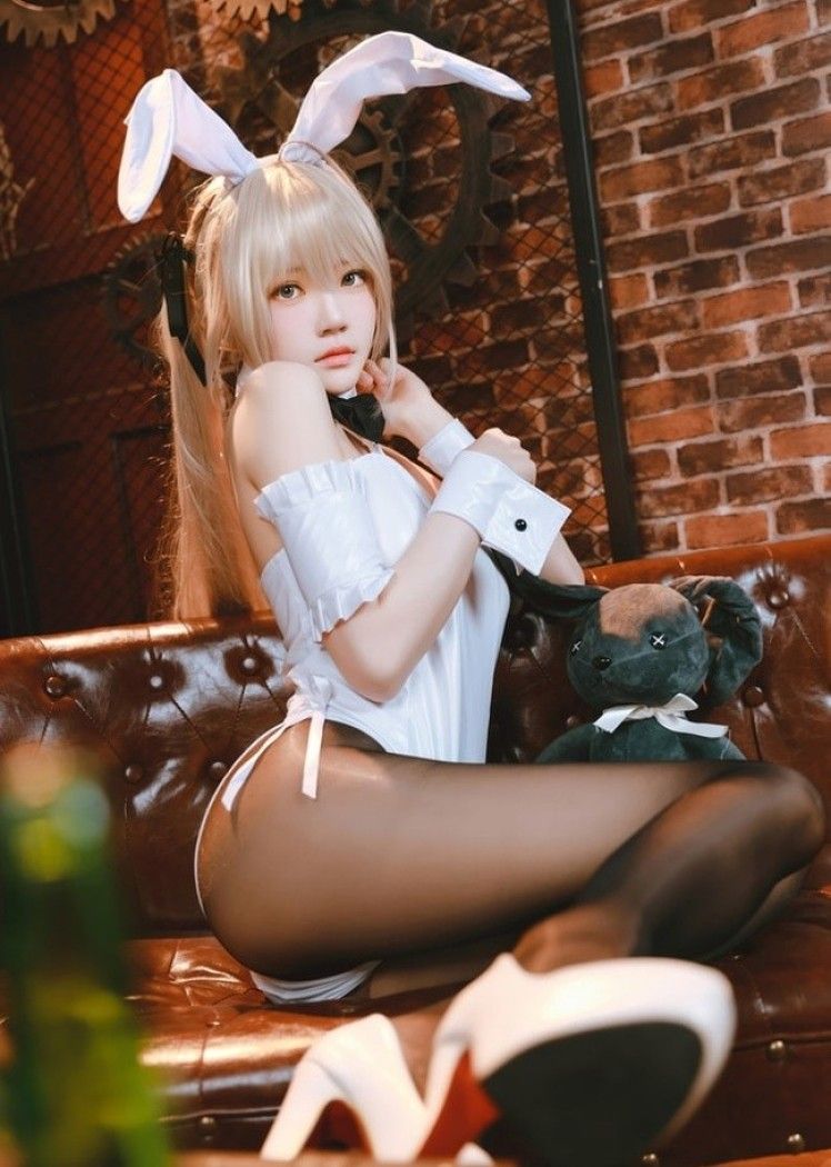 眼酱大魔王w – NO.76 新年快乐 [37P1V-246MB]