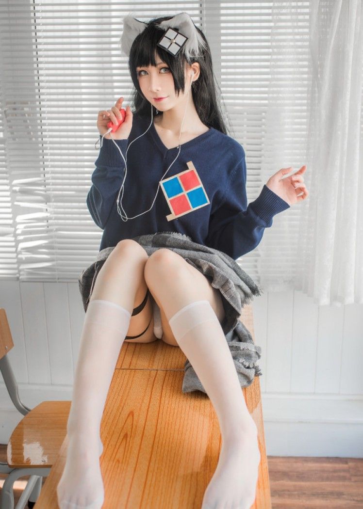 izumi泉桃子 – NO.03 纯白毕业季[40 – 189MB]