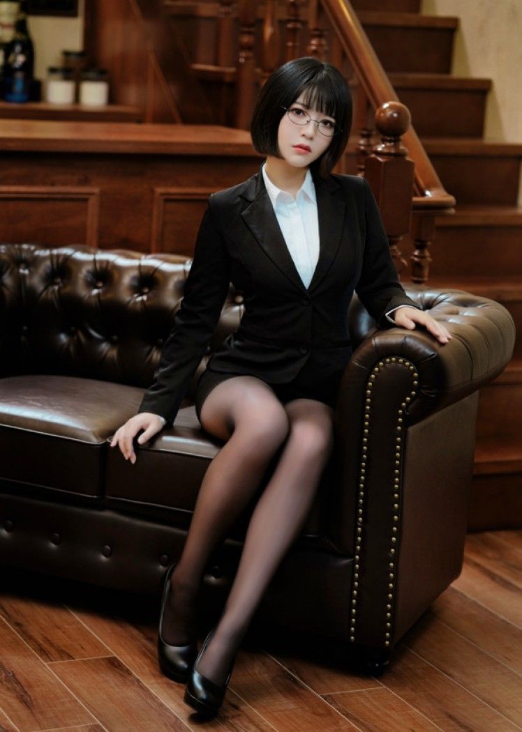 半半子 – NO.047 OL様[37P/108MB]