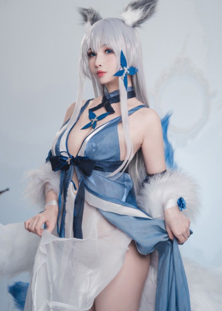 rioko凉凉子 – NO.54 信浓礼服[32P/203MB]