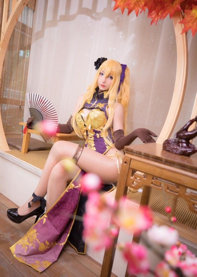 神楽坂真冬 – NO.50 金莲[150P/452MB]