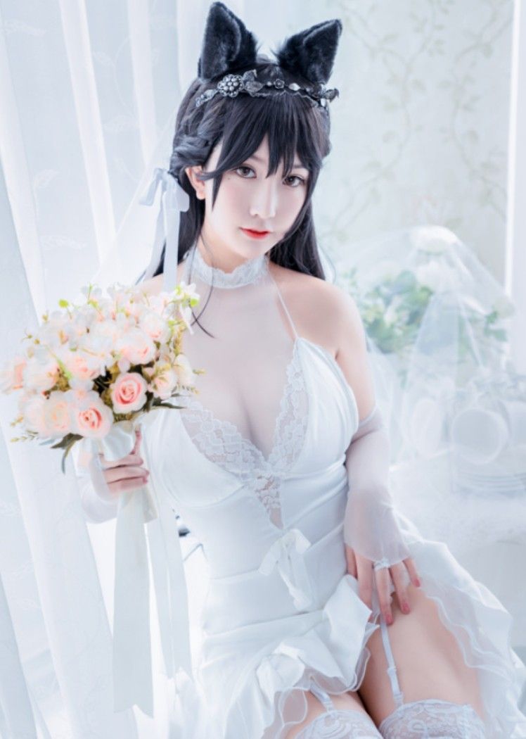 猫九酱Sakura – NO.11 碧蓝誓约欧根亲王爱宕婚纱[4V/95P/936MB]