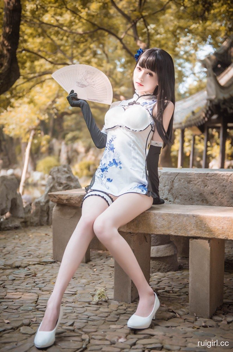 微博红人-动漫博主@你的负卿 瓶儿旗袍 【25P】-【爱主播】