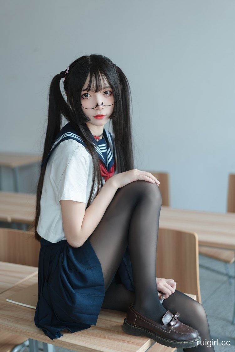 微博红人Coser@五更百鬼 JK制服 【43P】-【爱主播】