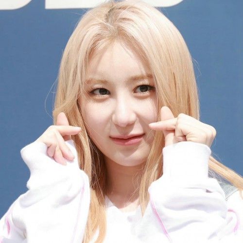 展现舞蹈作品为何充满力量和柔韧性？李彩演是怎样一位非常出色的舞者？