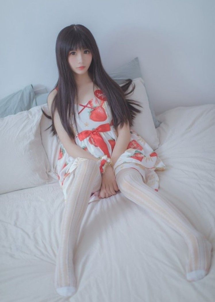 [喵糖映画]VOL.407 草莓小裙子 [40P/366MB]