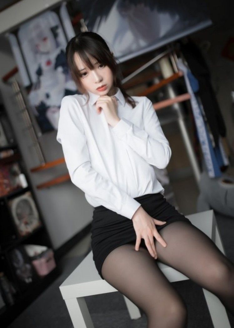 [喵糖映画]VOL.313 职业黑丝OL [25P/188MB]