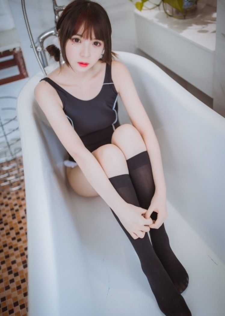 [喵糖映画]VOL.320 浴缸泡泡 [28P/242MB]