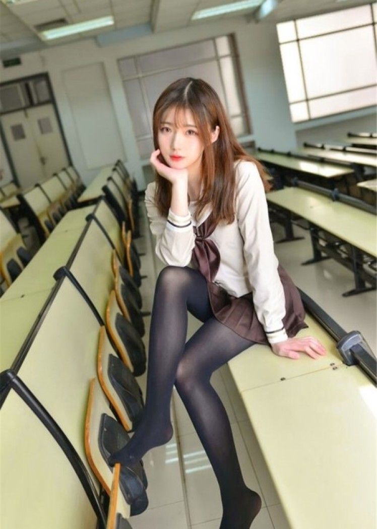 [喵糖映画]VOL.426 校园JKXUE妹 [32P/756MB]