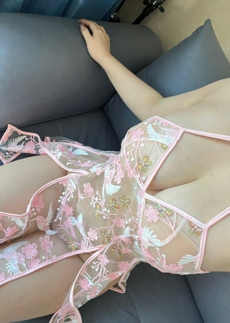 [微密圈]120斤的小王同学 – 掀开你的旗袍[25P1V-143MB]