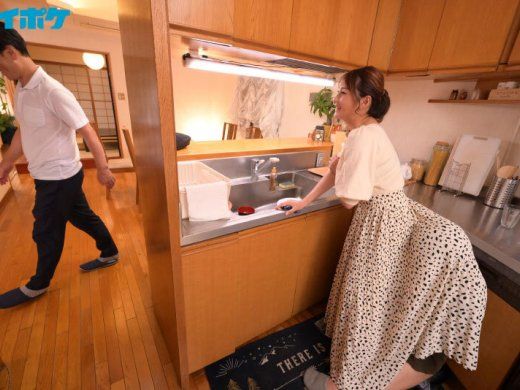 天海翼(天海つばさ,Amami-Tsubasa)的长裙里面有玄机！