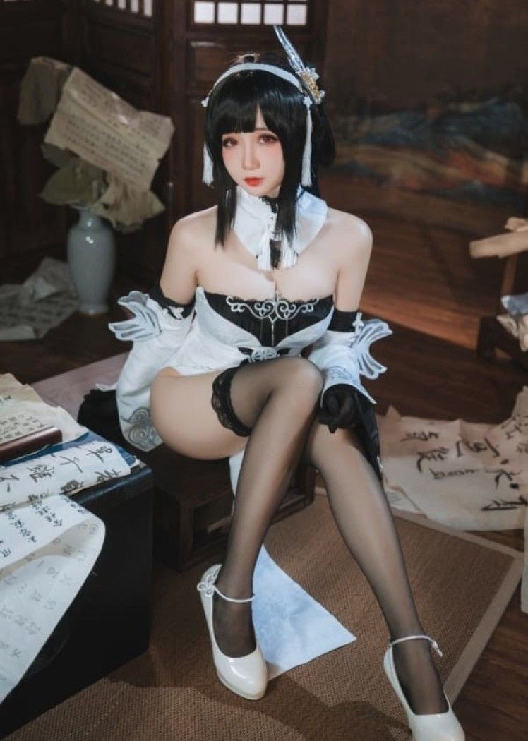 焖焖碳 – NO.28 碧蓝航线 鎮海 白黑礼服 [23P-182M]