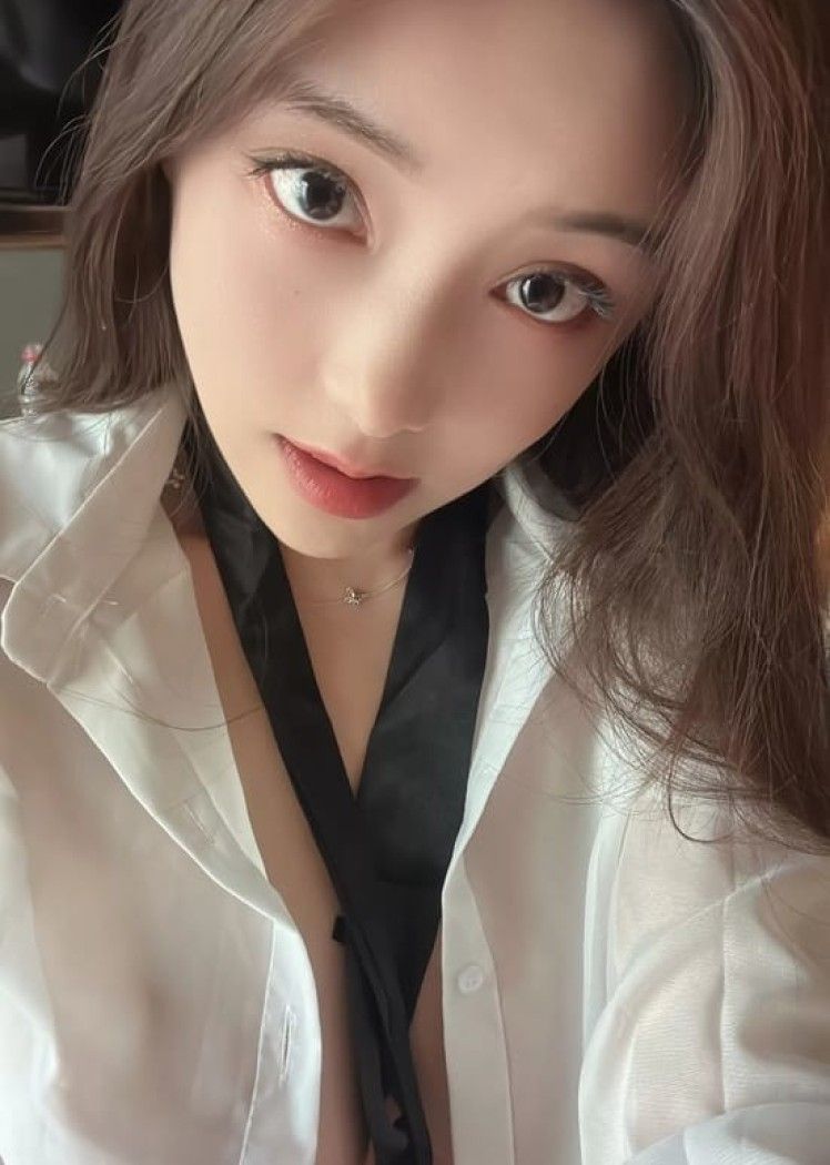 [微密圈]奶雯 – 九月系列 [24P-40M]