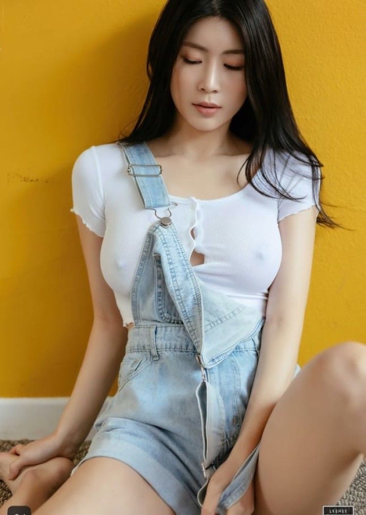 Min.E (민이) – NO.18 [LEEHEE EXPRESS] LEHF-213A [68P-1.09G]