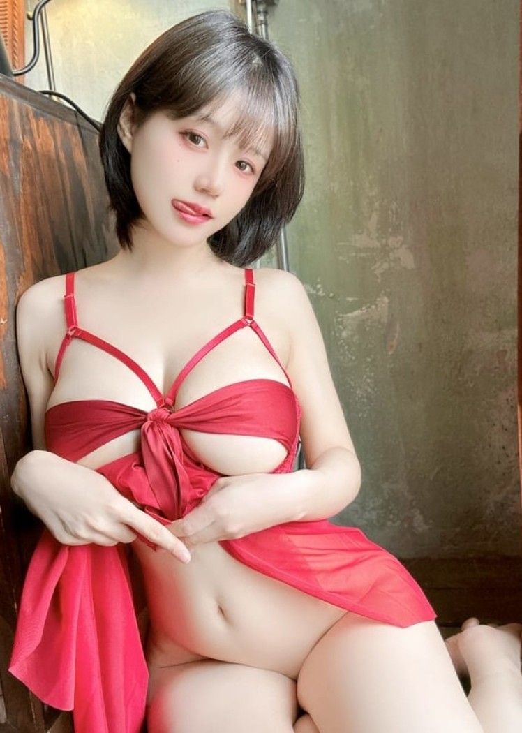 小仓千代w – NO.070 2023年12月fantia会员合集(全9期） [118P1V-292M]