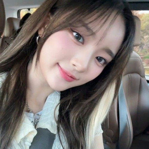 E.JI崔智元隶属哪个唱跳女团成员？她身兼队长主舞展现出怎样音乐魅力？