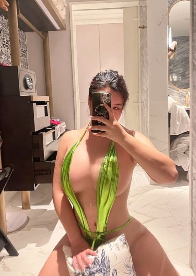 [微密圈]水蜜桃米米 – 皮裙吊带袜 [86P-717M]