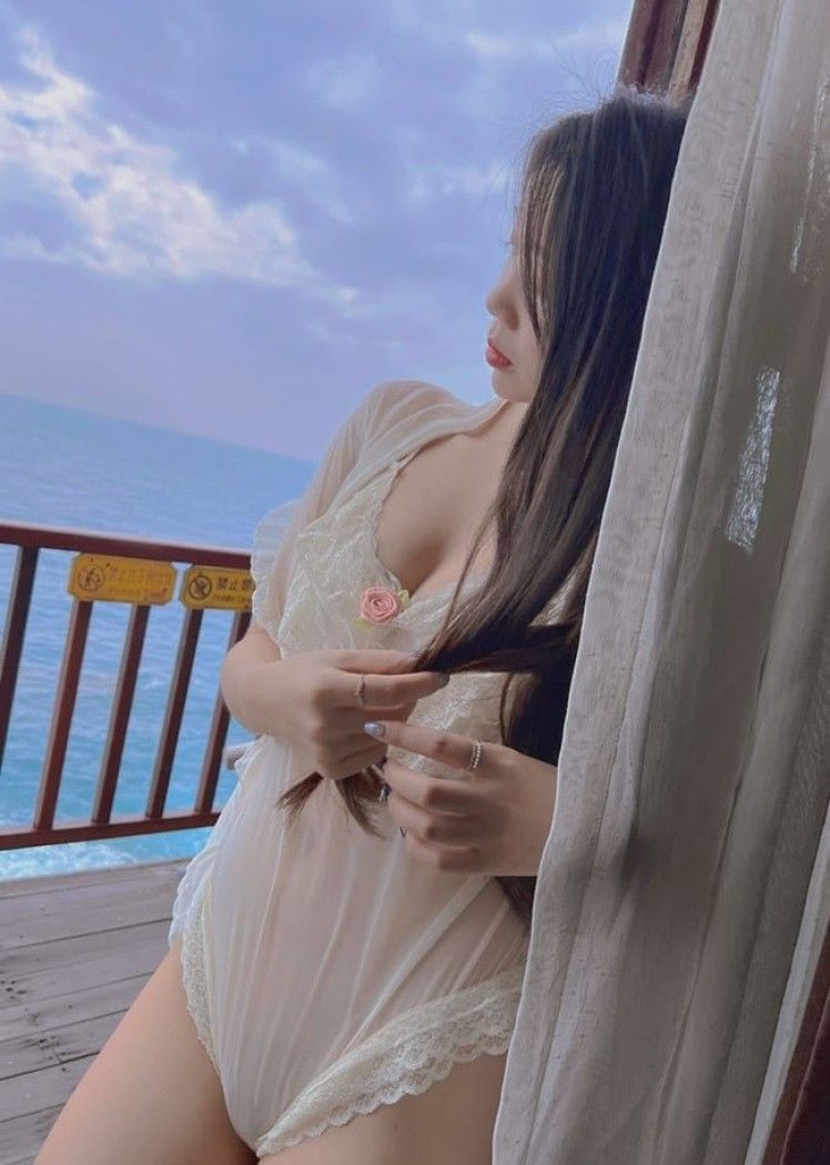 [微密圈]纪念小VV – 天空不作美[17P-83M]