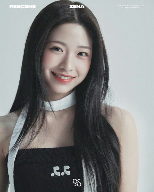 ZENA珍娜隶属哪个新晋唱跳女团成员？她在何时跟随所在组合正式出道？
