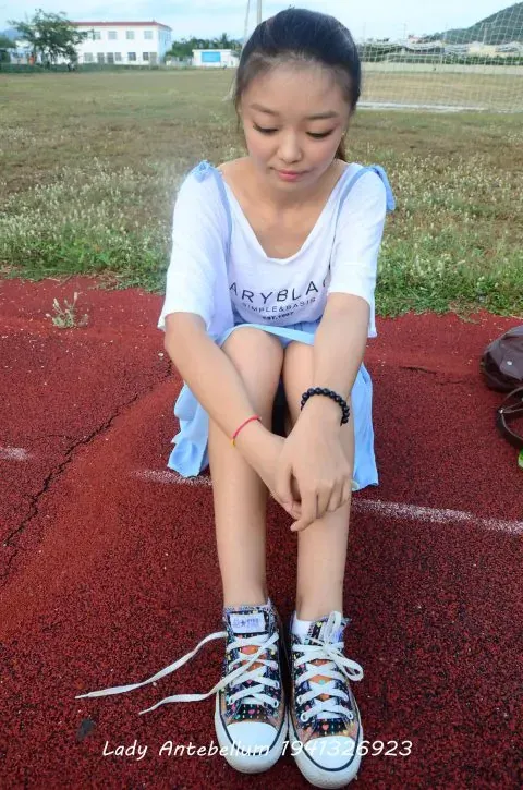 [合集]恋足系列《战前女神》套图143期+特辑+封山之作打包[32.6G]