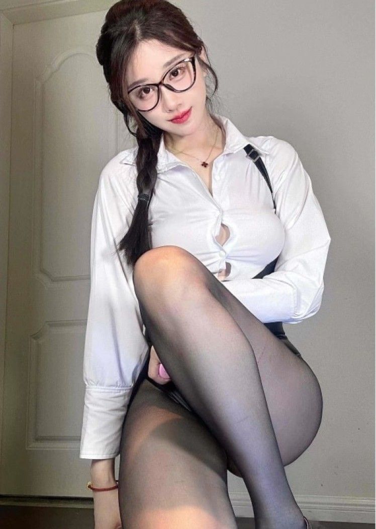 【微-密】轩子巨二兔 – 黑丝诱惑 [25P-48M]