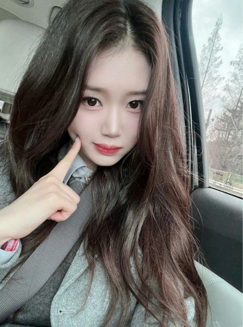 Yubin孔裕彬是哪个唱跳组合成员？曾出演青少年节目展现怎样厨艺技能？