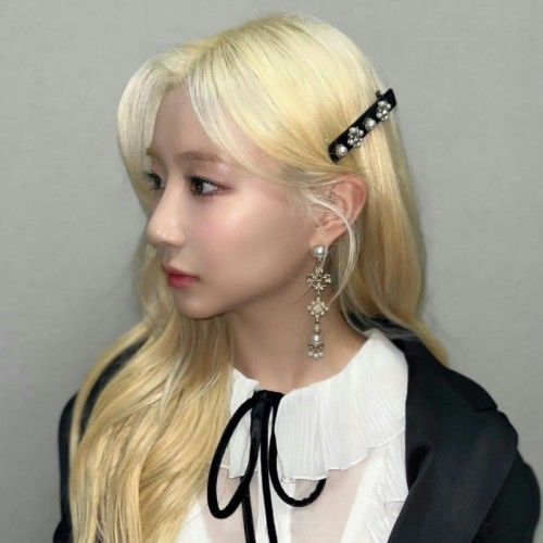 DOHEE权度喜是哪个女团成员？她在哪年加入所在组合？何时正式出道？