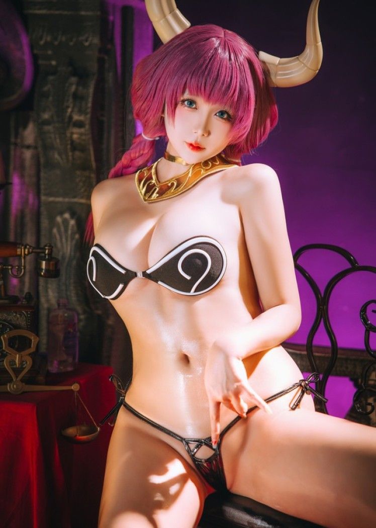 日奈娇 – NO.117 断头台阿乌拉[80P-1.91G]