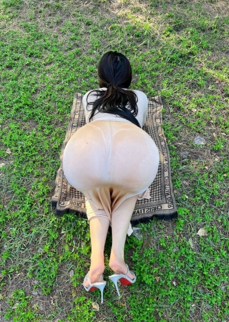 [微密圈]迷人的五姨太 – 招牌动作 [12P1V-145M]