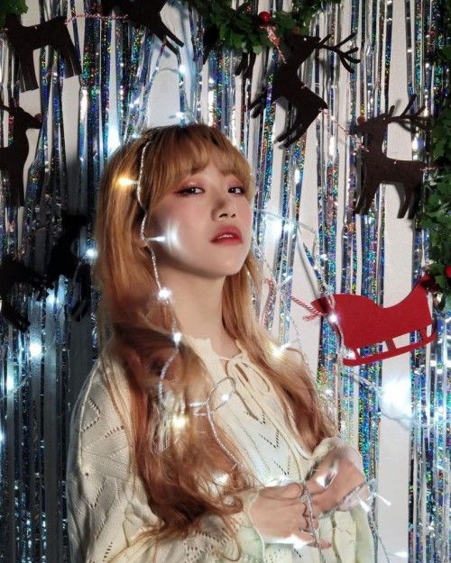 Kim Jiwon金智源是哪个女团形象担当？凭借怎样笑容获得圈内前辈夸赞？