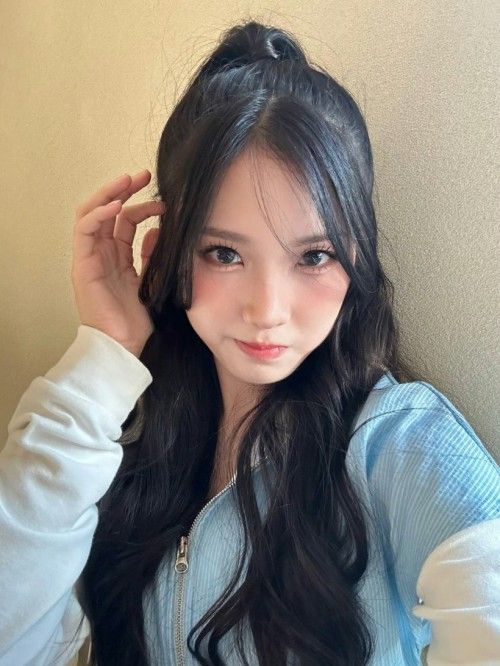 Sullin隶属哪个大型女团泰国籍成员?凭借怎样笑容让观众为之感到心动?